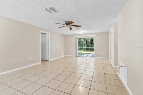 Villa ou maison à vendre à Ocala, Floride: 2 chambres, 95.22 m2 № 1431100 - photo 2