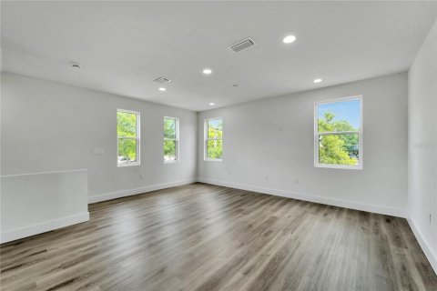 Touwnhouse à vendre à Tampa, Floride: 2 chambres, 121.14 m2 № 1157255 - photo 8