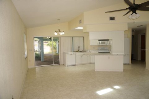 House in Port Charlotte, Florida 3 bedrooms, 191.56 sq.m. № 1325075 - photo 18