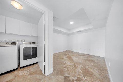 Condo in Aventura, Florida, 2 bedrooms  № 1384198 - photo 22