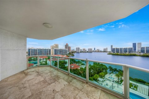 Copropriété à vendre à Aventura, Floride: 2 chambres, 185.9 m2 № 1384198 - photo 2