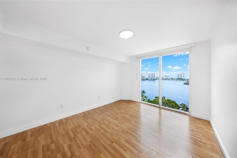 Condominio en venta en Aventura, Florida, 2 dormitorios, 185.9 m2 № 1384198 - foto 29