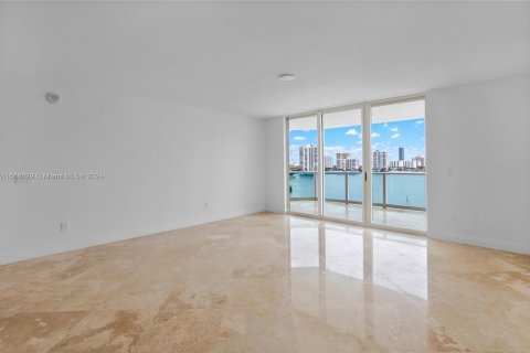 Copropriété à vendre à Aventura, Floride: 2 chambres, 185.9 m2 № 1384198 - photo 16