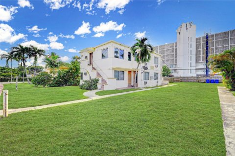 Купить коммерческую недвижимость в Майами-Бич, Флорида № 197165 - фото 11