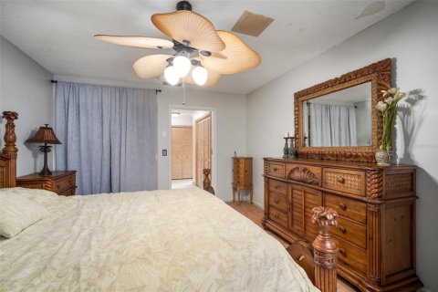 Villa ou maison à vendre à Brandon, Floride: 4 chambres, 234.58 m2 № 1354056 - photo 15