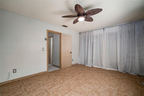 Casa en venta en Brandon, Florida, 4 dormitorios, 234.58 m2 № 1354056 - foto 11