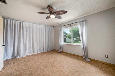 Casa en venta en Brandon, Florida, 4 dormitorios, 234.58 m2 № 1354056 - foto 10