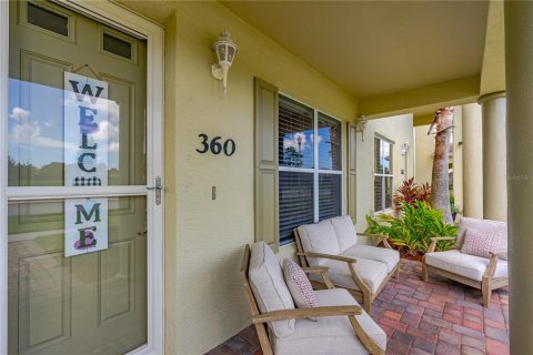 Townhouse in New Smyrna Beach, Florida 2 bedrooms, 170.66 sq.m. № 744742 - photo 2