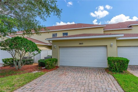 Townhouse in New Smyrna Beach, Florida 2 bedrooms, 170.66 sq.m. № 744742 - photo 29