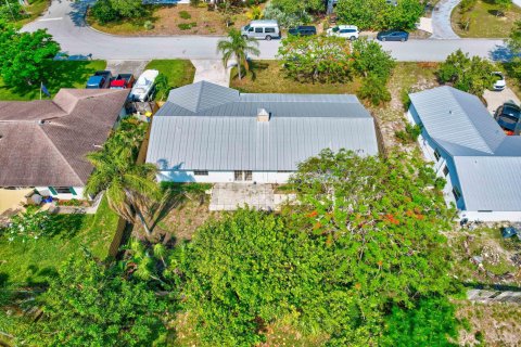 Villa ou maison à vendre à Hobe Sound, Floride: 4 chambres, 132.66 m2 № 1185577 - photo 8