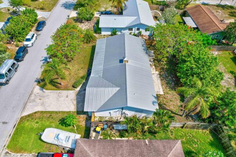 Villa ou maison à vendre à Hobe Sound, Floride: 4 chambres, 132.66 m2 № 1185577 - photo 10