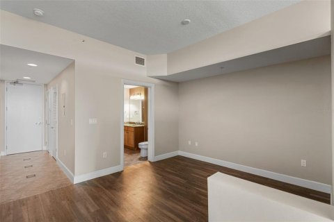 Condominio en venta en Orlando, Florida, 1 dormitorio, 59.83 m2 № 990762 - foto 13