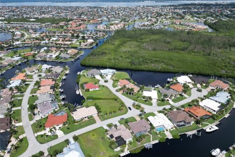 Terreno en venta en Punta Gorda, Florida № 1390860 - foto 4