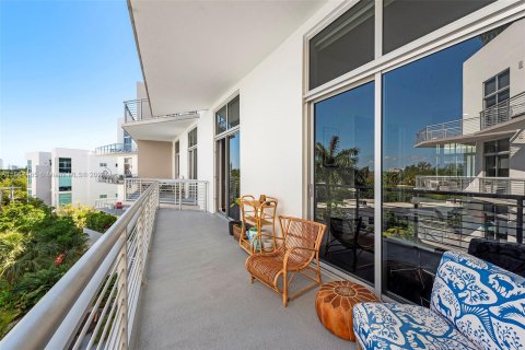 Condo in Miami Beach, Florida, 1 bedroom  № 1120656 - photo 10