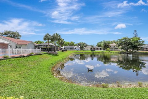 Villa ou maison à vendre à Coral Springs, Floride: 4 chambres, 214.23 m2 № 1185567 - photo 14