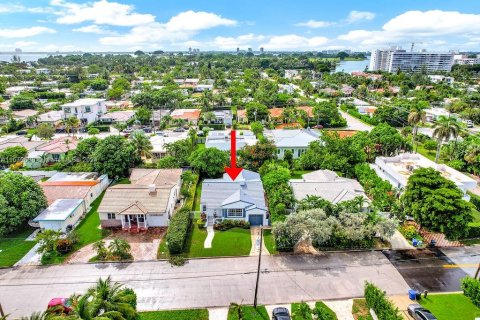 Villa ou maison à vendre à Surfside, Floride: 3 chambres, 152.36 m2 № 1408850 - photo 6