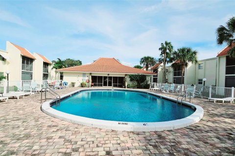 Condo in Deerfield Beach, Florida, 1 bedroom  № 1222564 - photo 2