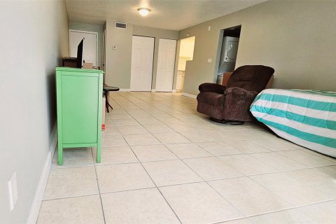 Condo in Deerfield Beach, Florida, 1 bedroom  № 1222564 - photo 26