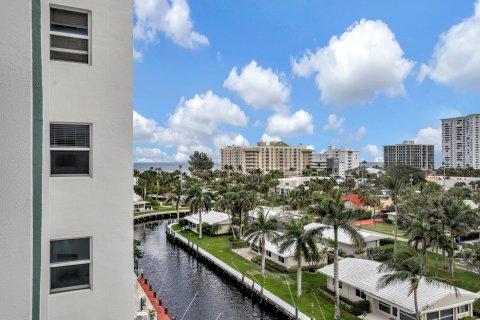 Copropriété à vendre à Pompano Beach, Floride: 2 chambres, 132.39 m2 № 1016272 - photo 12