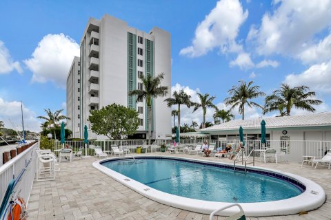 Copropriété à vendre à Pompano Beach, Floride: 2 chambres, 132.39 m2 № 1016272 - photo 8