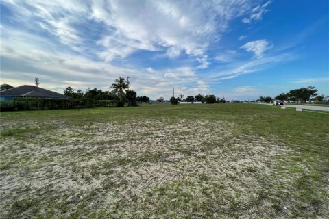 Terreno en venta en Cape Coral, Florida № 219166 - foto 4