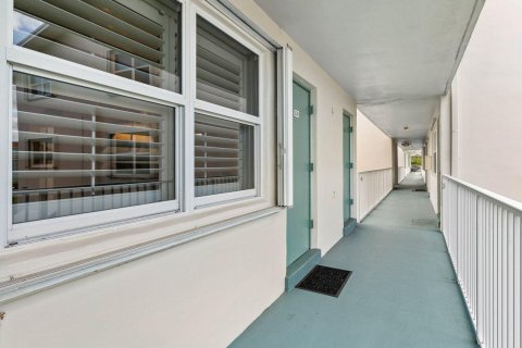 Condo in Boynton Beach, Florida, 2 bedrooms  № 1132953 - photo 5