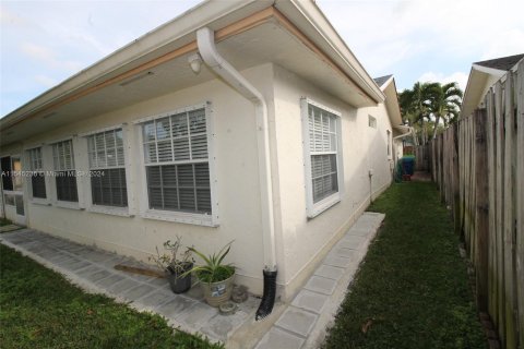 Casa en venta en Sunrise, Florida, 4 dormitorios, 166.39 m2 № 1387730 - foto 29