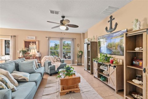 Casa en venta en Kissimmee, Florida, 5 dormitorios, 258.73 m2 № 1384744 - foto 18