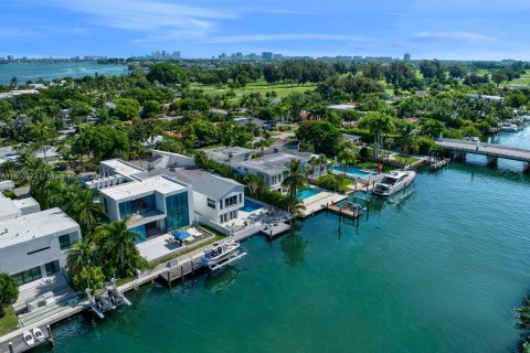 Villa ou maison à vendre à Miami Beach, Floride: 6 chambres, 524.62 m2 № 1332591 - photo 19