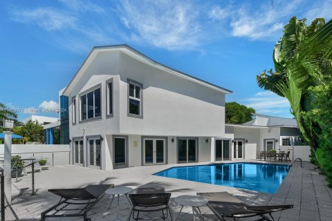 Villa ou maison à vendre à Miami Beach, Floride: 6 chambres, 524.62 m2 № 1332591 - photo 3