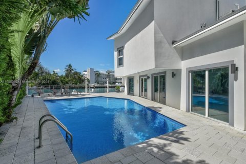 Villa ou maison à vendre à Miami Beach, Floride: 6 chambres, 524.62 m2 № 1332591 - photo 5