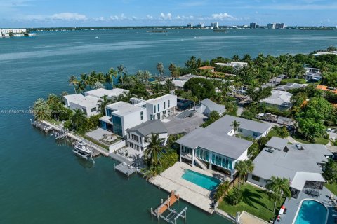 Villa ou maison à vendre à Miami Beach, Floride: 6 chambres, 524.62 m2 № 1332591 - photo 18