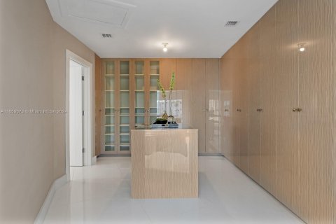 Villa ou maison à vendre à Miami Beach, Floride: 6 chambres, 524.62 m2 № 1332591 - photo 26