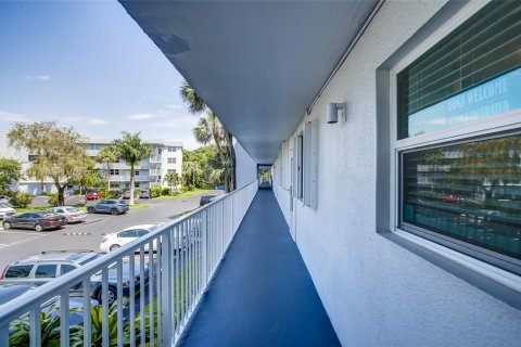 Condominio en venta en Oakland Park, Florida, 2 dormitorios, 90.58 m2 № 877963 - foto 18
