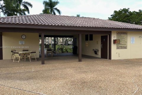 Condominio en venta en Pembroke Pines, Florida, 2 dormitorios, 110.74 m2 № 877962 - foto 11