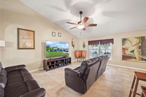 Villa ou maison à vendre à Kissimmee, Floride: 4 chambres, 207.73 m2 № 1382264 - photo 7