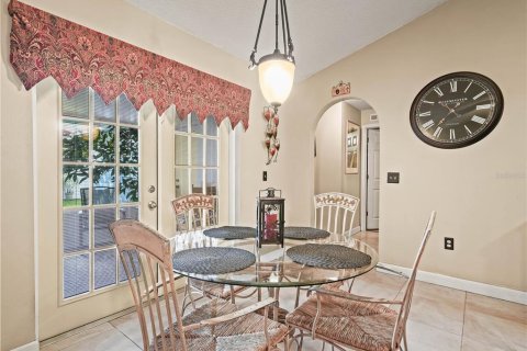 Villa ou maison à vendre à Kissimmee, Floride: 4 chambres, 207.73 m2 № 1382264 - photo 11