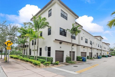 Touwnhouse à vendre à Doral, Floride: 3 chambres, 226.5 m2 № 1360331 - photo 29