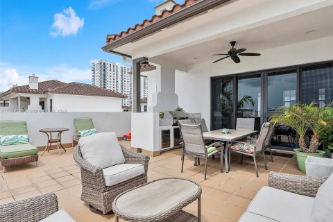 Adosado en venta en Doral, Florida, 3 dormitorios, 226.5 m2 № 1360331 - foto 25