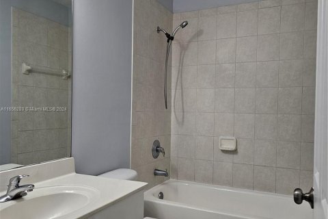 Adosado en venta en Homestead, Florida, 3 dormitorios, 153.94 m2 № 1360308 - foto 11