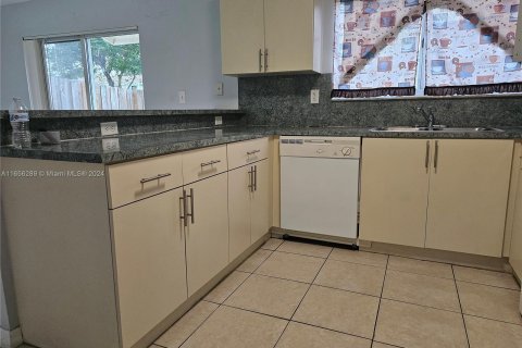 Adosado en venta en Homestead, Florida, 3 dormitorios, 153.94 m2 № 1360308 - foto 3