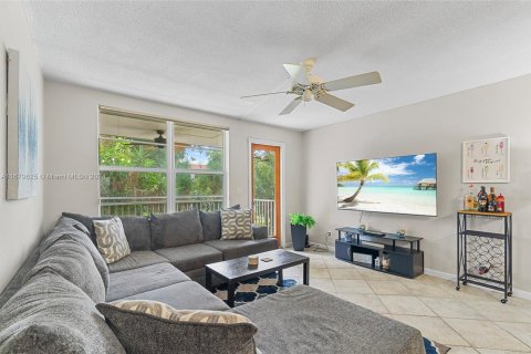 Condo in Fort Lauderdale, Florida, 2 bedrooms  № 1412251 - photo 7