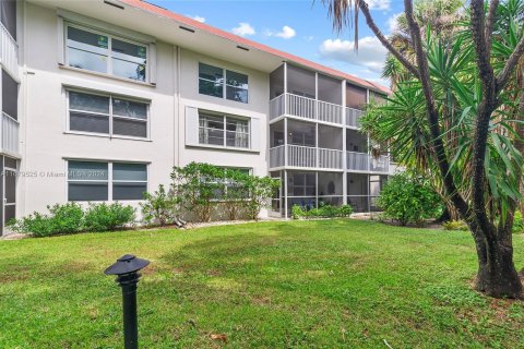 Condo in Fort Lauderdale, Florida, 2 bedrooms  № 1412251 - photo 27