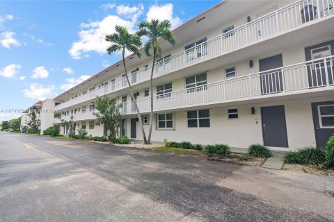 Condo in Fort Lauderdale, Florida, 2 bedrooms  № 1412251 - photo 29