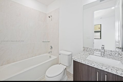 Townhouse in Miami, Florida 4 bedrooms № 1415500 - photo 21