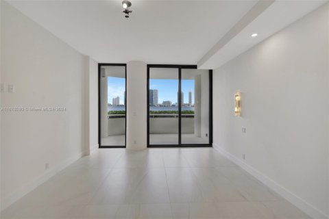 Condo in Aventura, Florida, 3 bedrooms  № 1415589 - photo 16