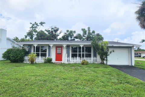 Villa ou maison à vendre à Sunrise, Floride: 2 chambres, 111.48 m2 № 1348071 - photo 1