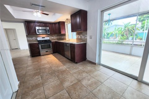 Casa en venta en Sunrise, Florida, 2 dormitorios, 111.48 m2 № 1348071 - foto 12