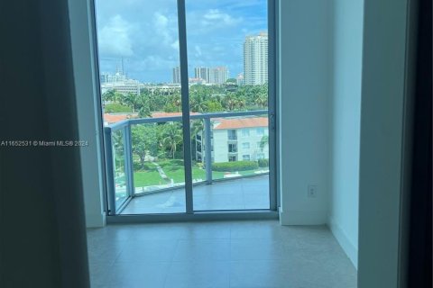 Copropriété à louer à Aventura, Floride: 2 chambres, 75.81 m2 № 1348114 - photo 7