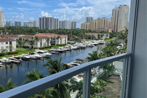 Condo in Aventura, Florida, 2 bedrooms  № 1348114 - photo 3